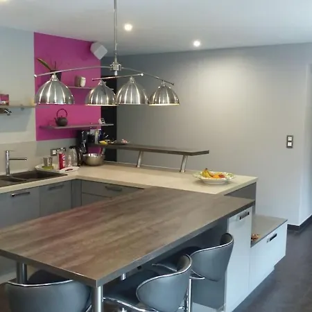 Standing Piscine Privée En écrin De Verdure