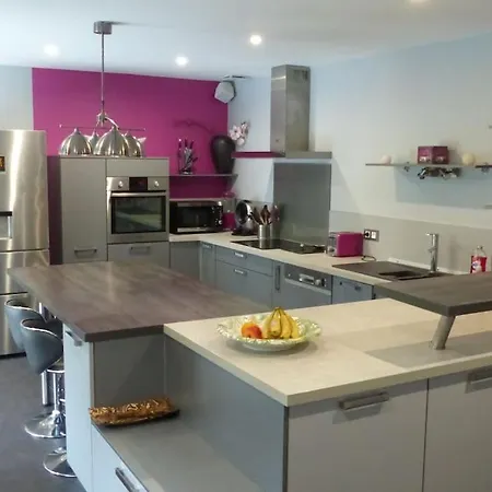 Villa Standing Piscine Privée En écrin De Verdure