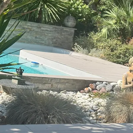 Standing Piscine Privée En écrin De Verdure *
